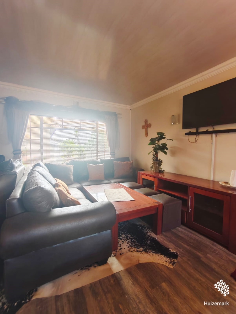 4 Bedroom Property for Sale in Roodia Free State